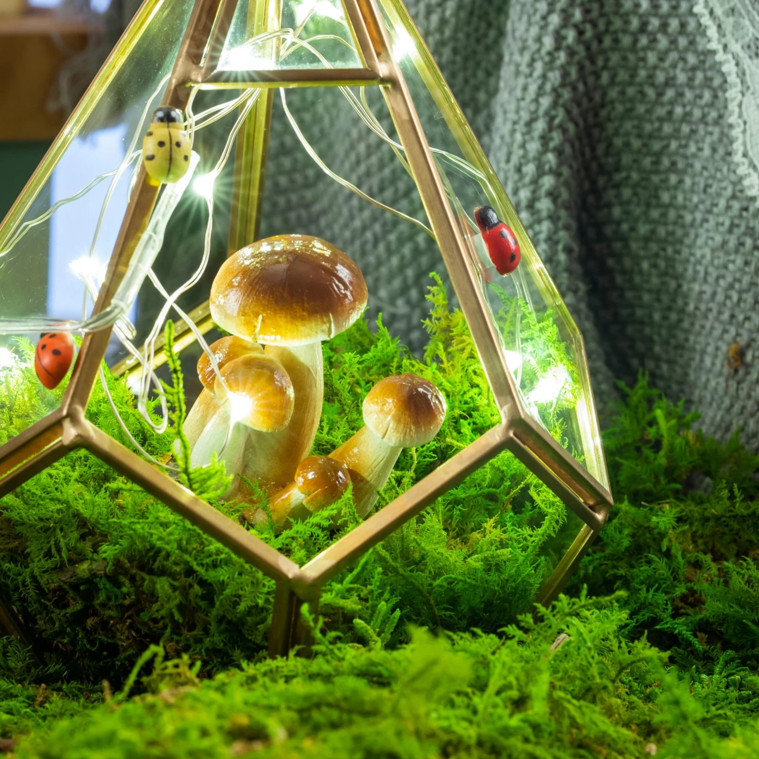 Preserved Feature Like Natural Moss, Fern Moss, Pole Moss Green 20x50cm, For DIY Moss Wall, Moss Terrarium, Moss Centerpiece, Moss Bowl, Centerpiece 4 Preserved Feature Like Natural Moss, Fern Moss, Pole Moss Green 20x50cm, For DIY Moss Wall, Moss Terrarium, Moss Centerpiece, Moss Bowl, Centerpiece - Image 2