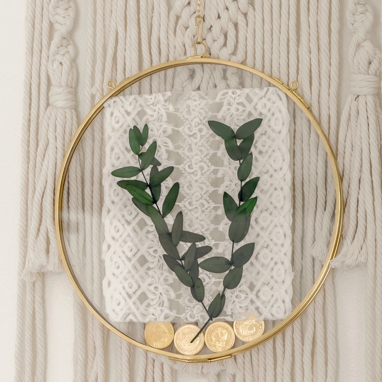 Wall Hanging Round 8" Herbarium Brass Glass Frame For Thick Pressed Flowers, Dried Flowers, Poster, Coin, Double Glass, Floating Frame 4 Wall Hanging Round 8" Herbarium Brass Glass Frame For Thick Pressed Flowers, Dried Flowers, Poster, Coin, Double Glass, Floating Frame - Image 2