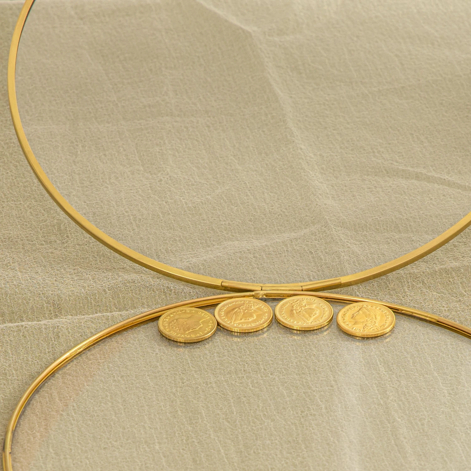 Wall Hanging Round 8" Herbarium Brass Glass Frame For Thick Pressed Flowers, Dried Flowers, Poster, Coin, Double Glass, Floating Frame 16 Wall Hanging Round 8" Herbarium Brass Glass Frame For Thick Pressed Flowers, Dried Flowers, Poster, Coin, Double Glass, Floating Frame - Image 14