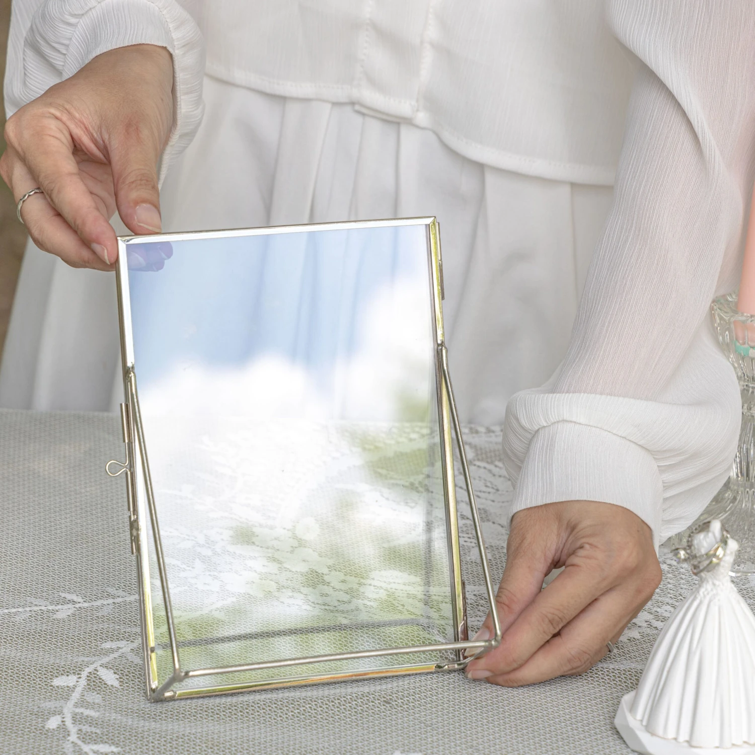 Silver Brass Tabletop Vintage Frame Geometric Ornament Plant Specimen Clip Modern Decor Card Holder 5X7" Reception 9 Silver Brass Tabletop Vintage Frame Geometric Ornament Plant Specimen Clip Modern Decor Card Holder 5X7" Reception - Image 7